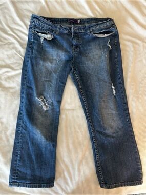 Vigoss Capri Distressed Embellished Stretch Denim Capris Women's Size 14